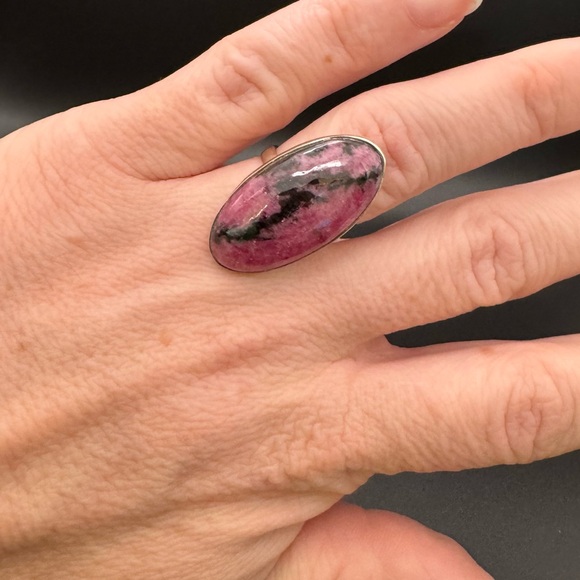 Large Rhodonite Ring - Picture 10 of 15